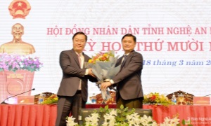 Đồng chí Nguyễn Đức Trung được bầu giữ chức Chủ tịch UBND tỉnh Nghệ An